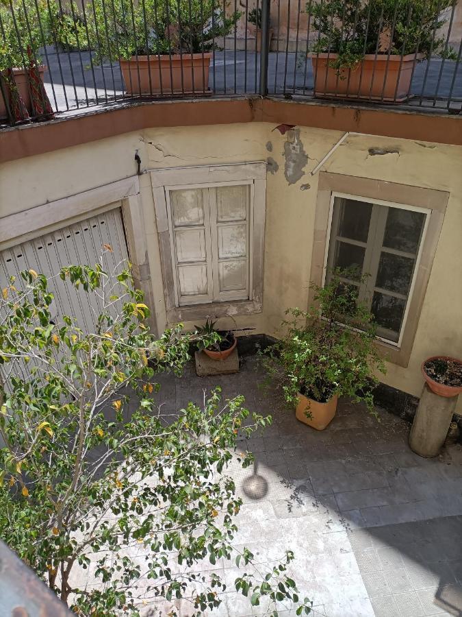 Residenza La Vecchia Cattedrale Catania Exterior photo